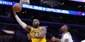 LeBron James guía a los Lakers hacia su cuarta victoria consecutiva