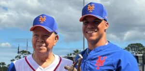 Dominicano Juan Soto recibe el premio “Juan Marichal”