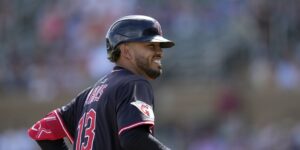 Gabriel Arias ajusta su swing para ser menos “tímido” al bate