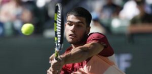 Alcaraz retoma Indian Wells por donde lo había dejado