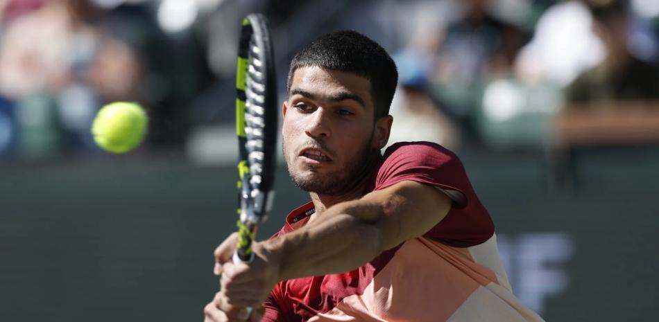 Alcaraz retoma Indian Wells por donde lo había dejado
