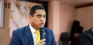 ¿Qué dice el ministro Cruz a seis meses de su gestión?