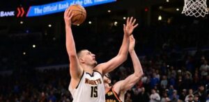 Los Nuggets responden a Thunder y Lakers tropiezan sin LeBron James, Towns anota 26 en victoria