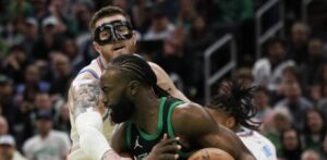 Los Thunder sellan el billete para los 'playoffs', Bridges rescata a NY, Horford anota 18 y Towns 21