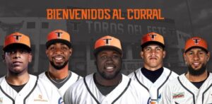 Los Toros del Este contratan a cinco agentes libres, liderados por Sandber Pimentel