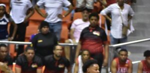 Jhery Matos encesta 33 puntos, Pueblo Nuevo vence al Plaza Valerio en el TBS de Santiago