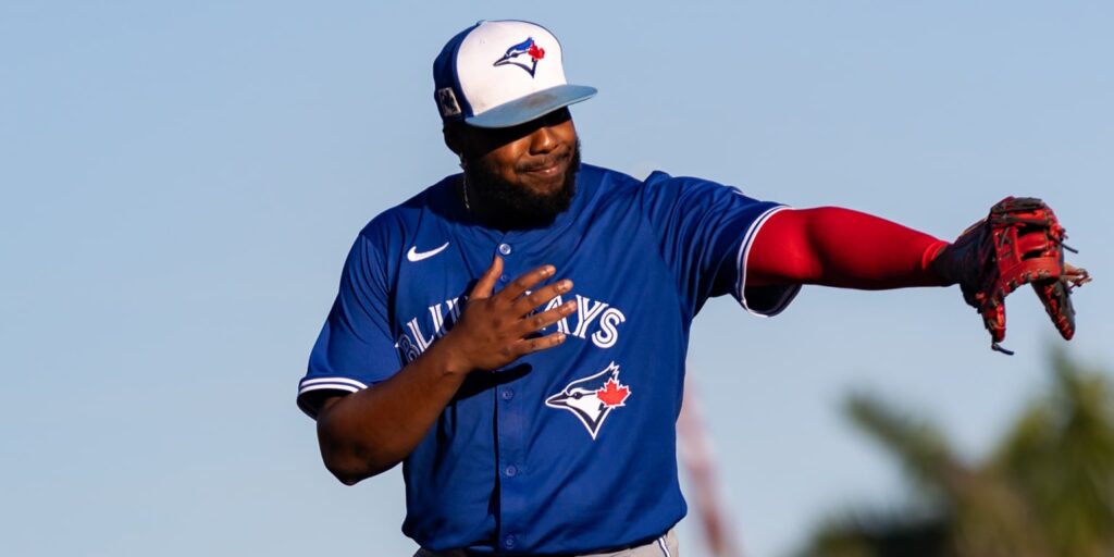 Más allá del contrato, Guerrero Jr. asume el liderazgo que los Azulejos necesitaban