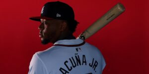 Acuña truena con su bate, pero los Bravos insisten en llevarlo con calma