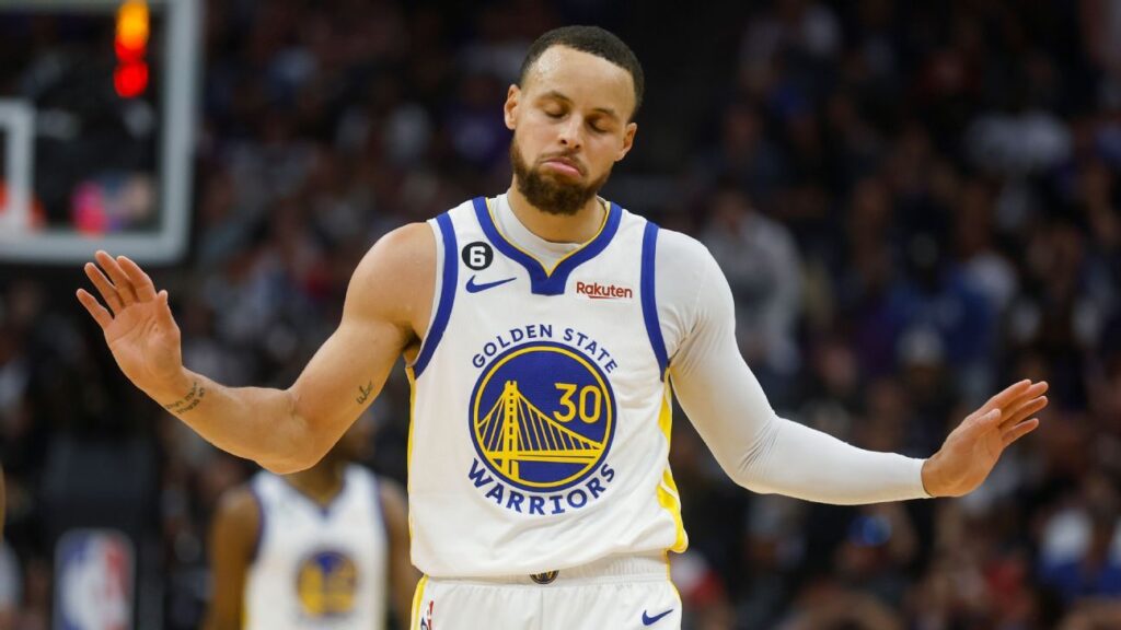 Warriors dan descanso a Steph Curry este martes frente a Bucks