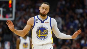 Warriors dan descanso a Steph Curry este martes frente a Bucks
