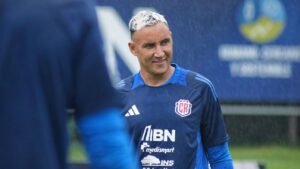 Keylor Navas está en Costa Rica pese a no convocatoria de Piojo Herrera