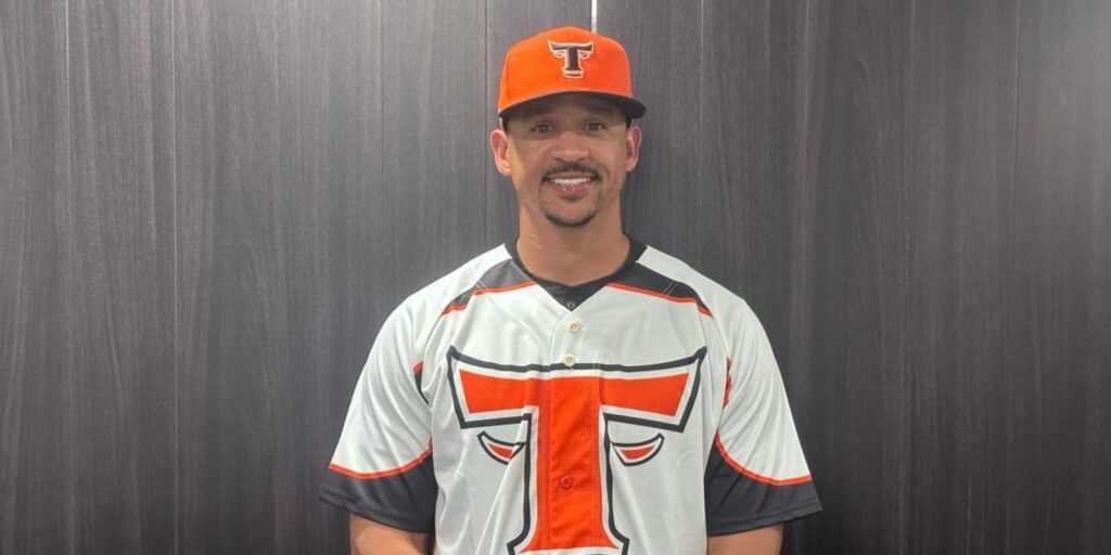 Toros designan a Víctor Estévez como dirigente temporada 2024-25 de la LIDOM