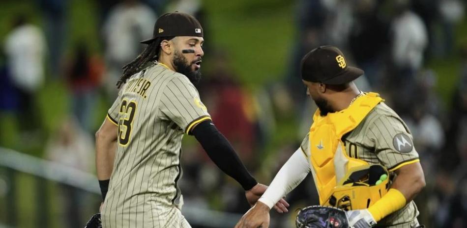 Tatis conecta jonrón, Manny Machado dobles remolcadores y Padres superan 5-4