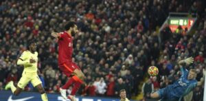 Mohamed Salah se queda tras firma de contrato por dos años con Liverpool