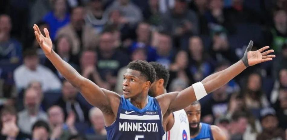 Anthony Edwards encesta 43 puntos y los Timberwolves clasifican a los playoffs en el Oeste