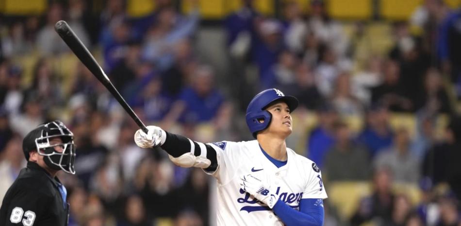 Ohtani conecta H4 de 448 pies en la primera entrada de 7 carreras, los Dodgers vencen