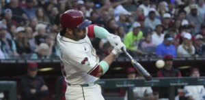 Eugenio-Suarez-se-convierte-en-el-jugador-19-en-MLB-en-lograr-4-jonrones-en-un-juego_.jpg