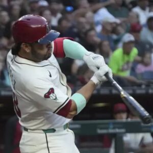 Eugenio-Suarez-se-convierte-en-el-jugador-19-en-MLB-en-lograr-4-jonrones-en-un-juego_.jpg