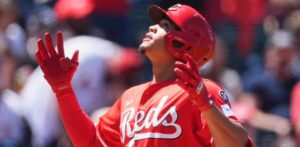 Noelvy-Marte-jonronea-en-al-triunfo-de-los-Rojos-6-4-ante-los-Rockies_.jpg