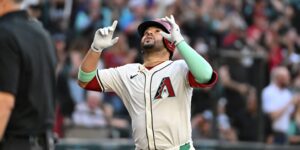 Suarez-is-19th-player-in-MLB-history-with-a-4-homer-game_.jpg