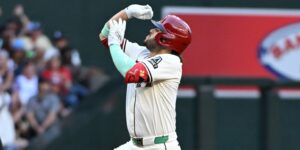 Three-Eugenio-pulls-off-another-home-run-hat-trick_.jpg