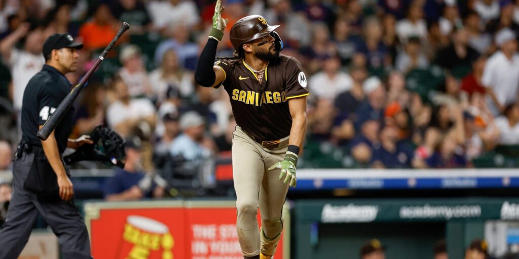 Tatis Jr. carga a la ofensiva de los Padres para evitar barrida en Houston