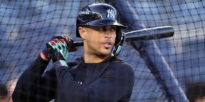 Stanton (codos) y LeMahieu (corva) avanzan en sus respectivas rehabilitaciones
