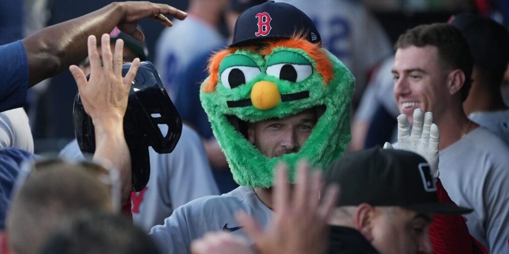 Gran jornada de Bregman (5-5, 4 CI) impulsó a Medias Rojas sobre Rays