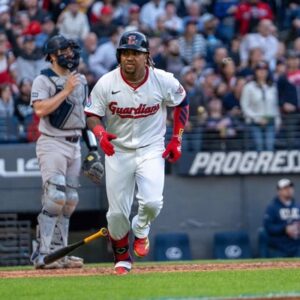 Ramírez tronó e hizo más historia en triunfo de Guardianes sobre Yankees