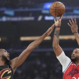 Evan Mobley gana el premio al Jugador Defensivo del Año de la NBA