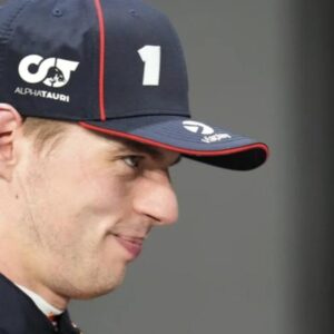 Verstappen logra la pole en Arabia Saudí tras accidente de Norris
