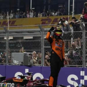 Oscar Piastri, gana el Gran Premio de Arabia Saudita y asume el liderato