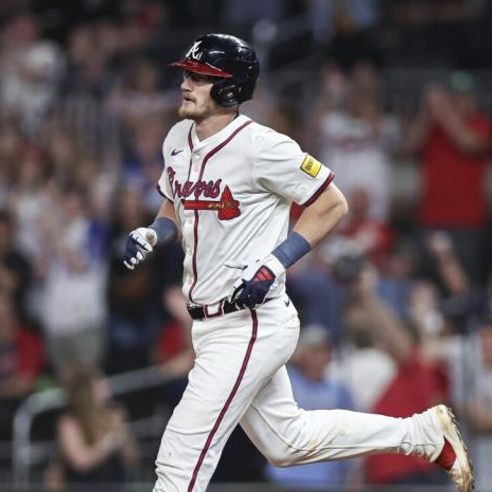 Los Bravos remontan con jonrón de tres carreras de Sean Murphy ante los Cardenales