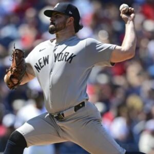 Yankees vencen a Guardianes para evitar barrida, Carlos Rodón brilla desde el montículo
