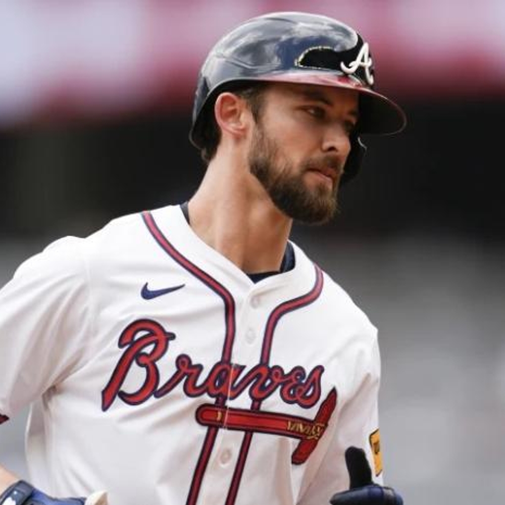 Eli White da jonrón de tres en la octava y los Bravos vencen 4-1 a los Cardenales
