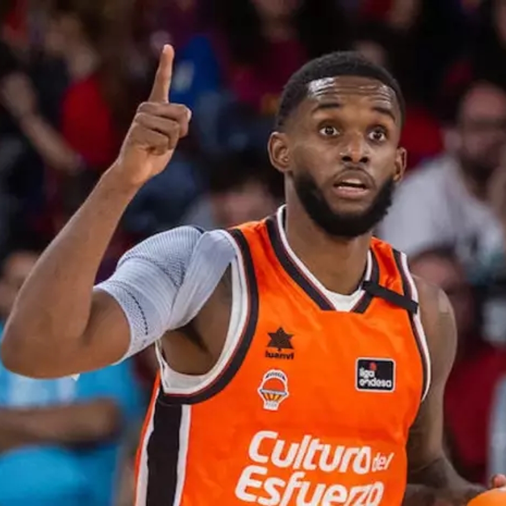 Jean Montero anota 32 puntos en revés del Valencia