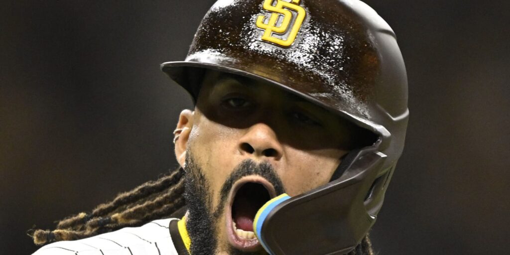 Tatis la bota dos veces y Padres mejoran a 11-0 en casa
