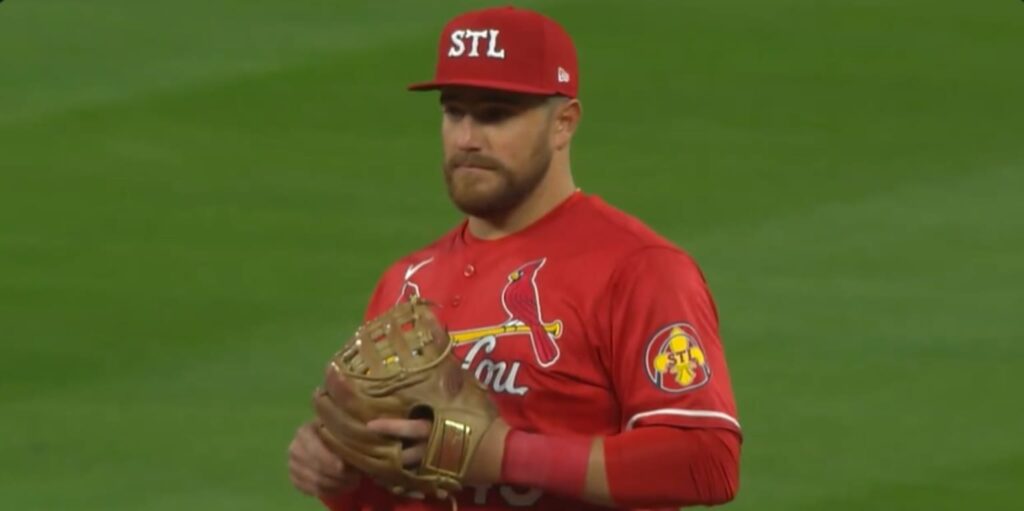 ¿Un receptor en 2B? Cardenales se ponen creativos en su triunfo ante Filis
