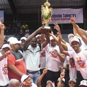 Caminantes-de-Los-Alcarrizos-se-coronan-campeones-en-la-novena-version-del-torneo-de-la-ABASADO_.jpg