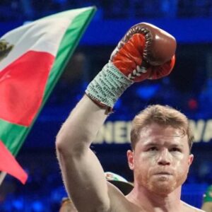 Canelo-vence-a-William-Scull-y-vuelve-a-ser-campeon-indiscutido-supermediano_.jpg