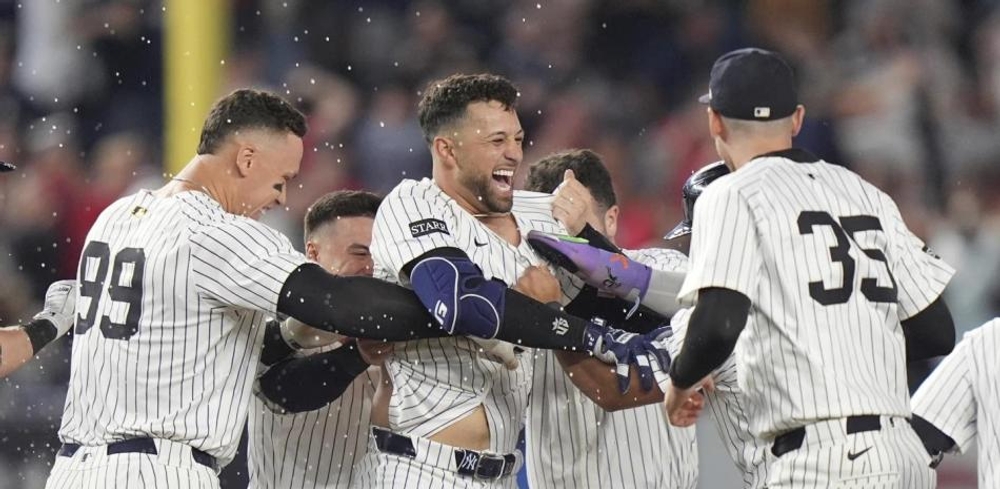 Los Yankees remontan ante los Padres 4-3 en 10 entradas