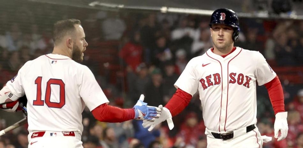Bregman pega noveno jonrón y guía a los Medias Rojas sobre los Vigilantes