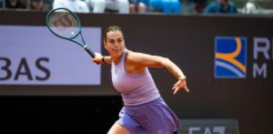 Aryna Sabalenka remonta y supera a Sofia Kenin en el Abierto de Italia