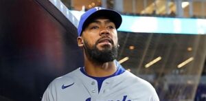 Téoscar Hernández es activado por los Dodgers