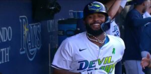 Junior Caminero dispara jonrón de tres vueltas y los Rays le ganan 3-1 a los Azulejos