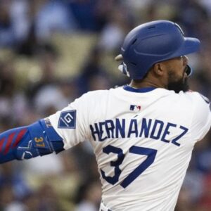 Teoscar continúa con su gran ofensiva, batea de 5-3 en la victoria de los Dodgers sobre los Marlins