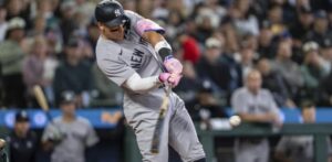 Aaron Judge conecta cuadrangular 15, líder de las mayores, y guía Yankees a triunfo sobre Marineros