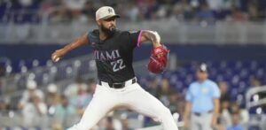 Sandy Alcántara cae ante Tampa Bay, su sexto revés consecutivo