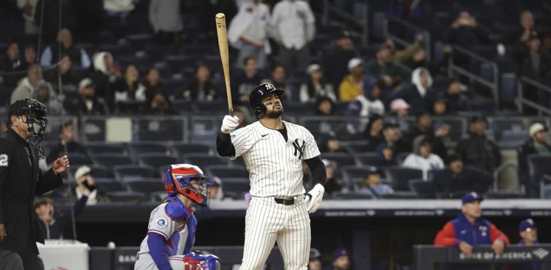 Domínguez deja a los los Rangers en el terreno con H4 en el noveno
