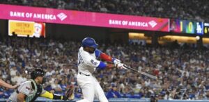 Teoscar Hernández, con cuadrangular frente a Burnes, da triunfo a los Dodgers sobre Diamondbacks
